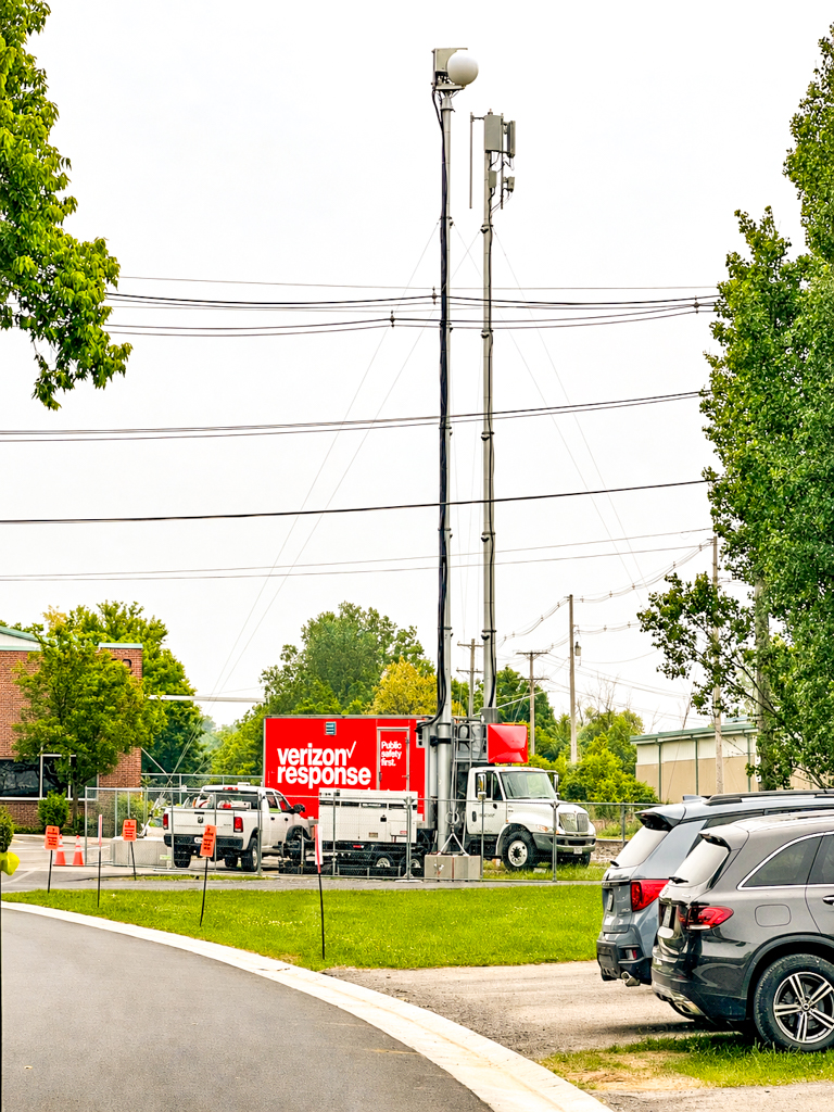 Verizon Response mobile wireless unit deployed for Canal Days in a parking area in Fairport, NY
