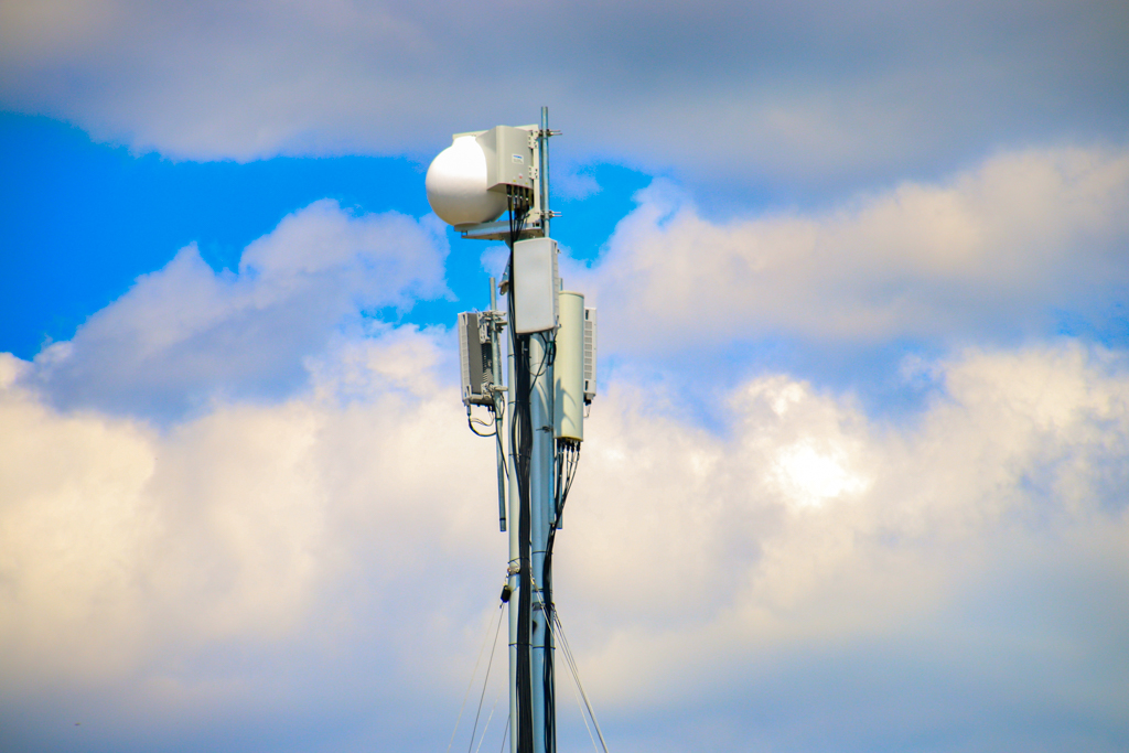 Close-up of the antenna and equipment mast on the Verizon Response unit at the Rochester Airshow